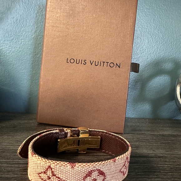 Louis Vuitton Monogram Mini Lin Good luck wish Bracelet with COA - Picture 5 of 12